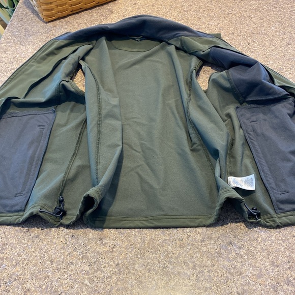 Pacific Trail Men’s Green Active Vest Large - Picture 12 of 17